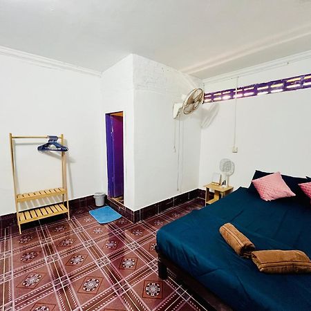 Happiness Guesthouse Đảo Koh Rong Samloem Ngoại thất bức ảnh