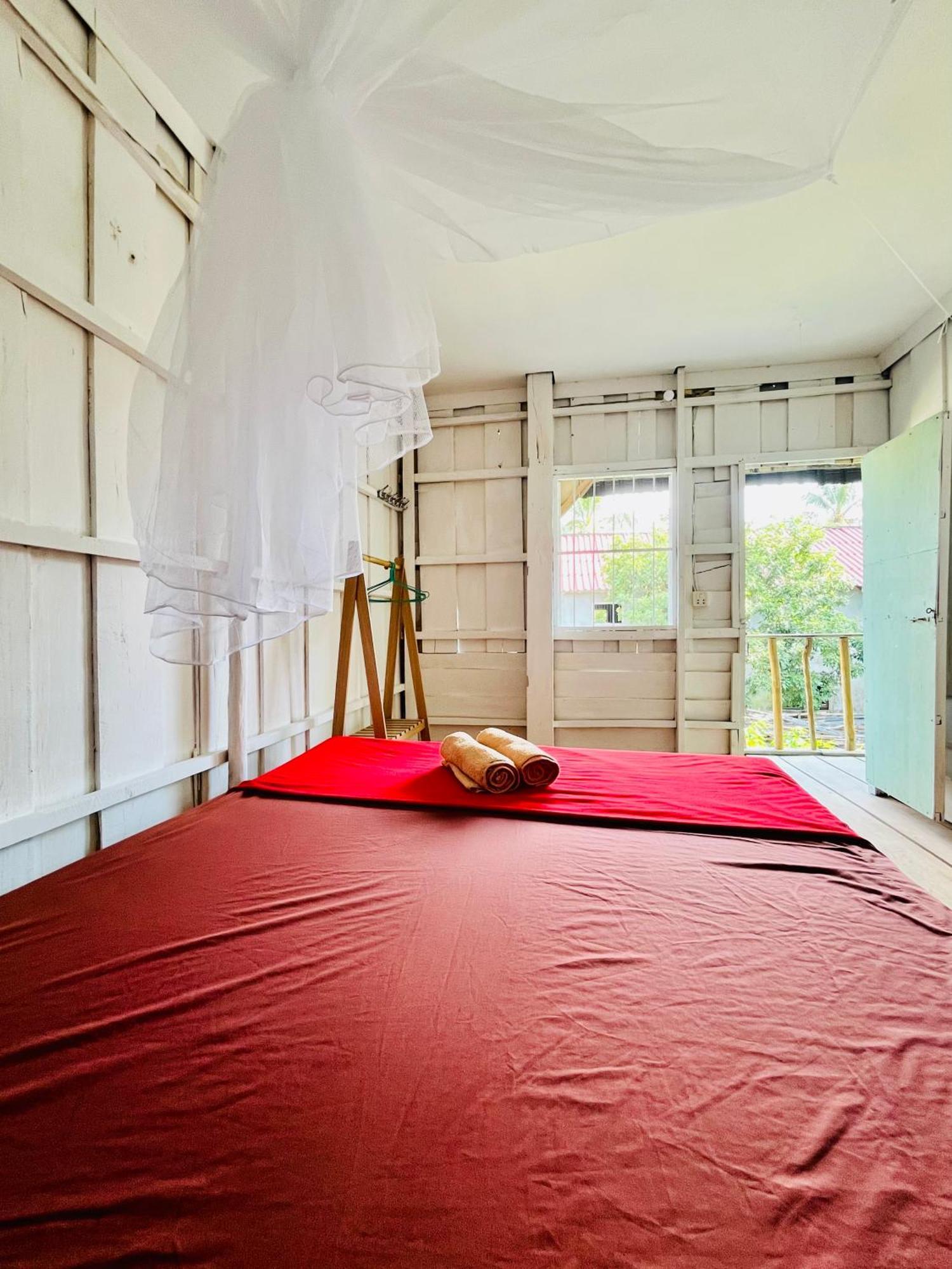 Happiness Guesthouse Đảo Koh Rong Samloem Ngoại thất bức ảnh